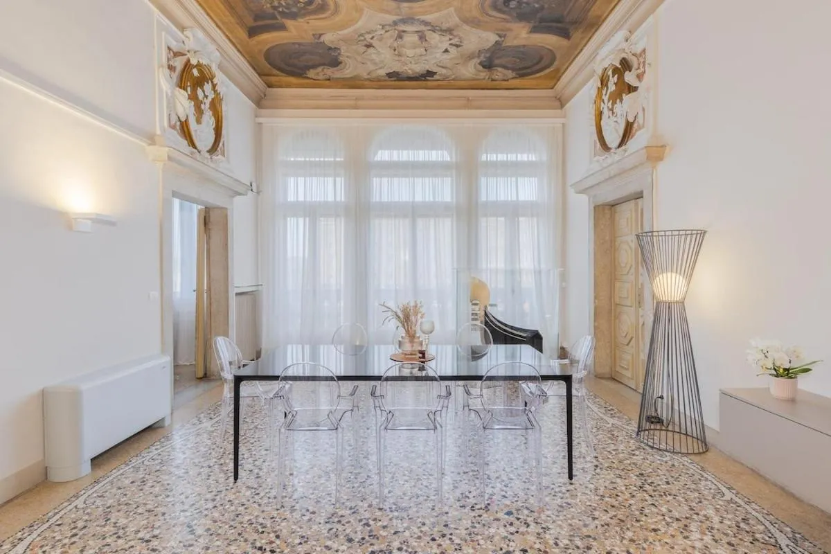 Image 6 of Luxury Calatrava – Apartment in Venetian Palazzo