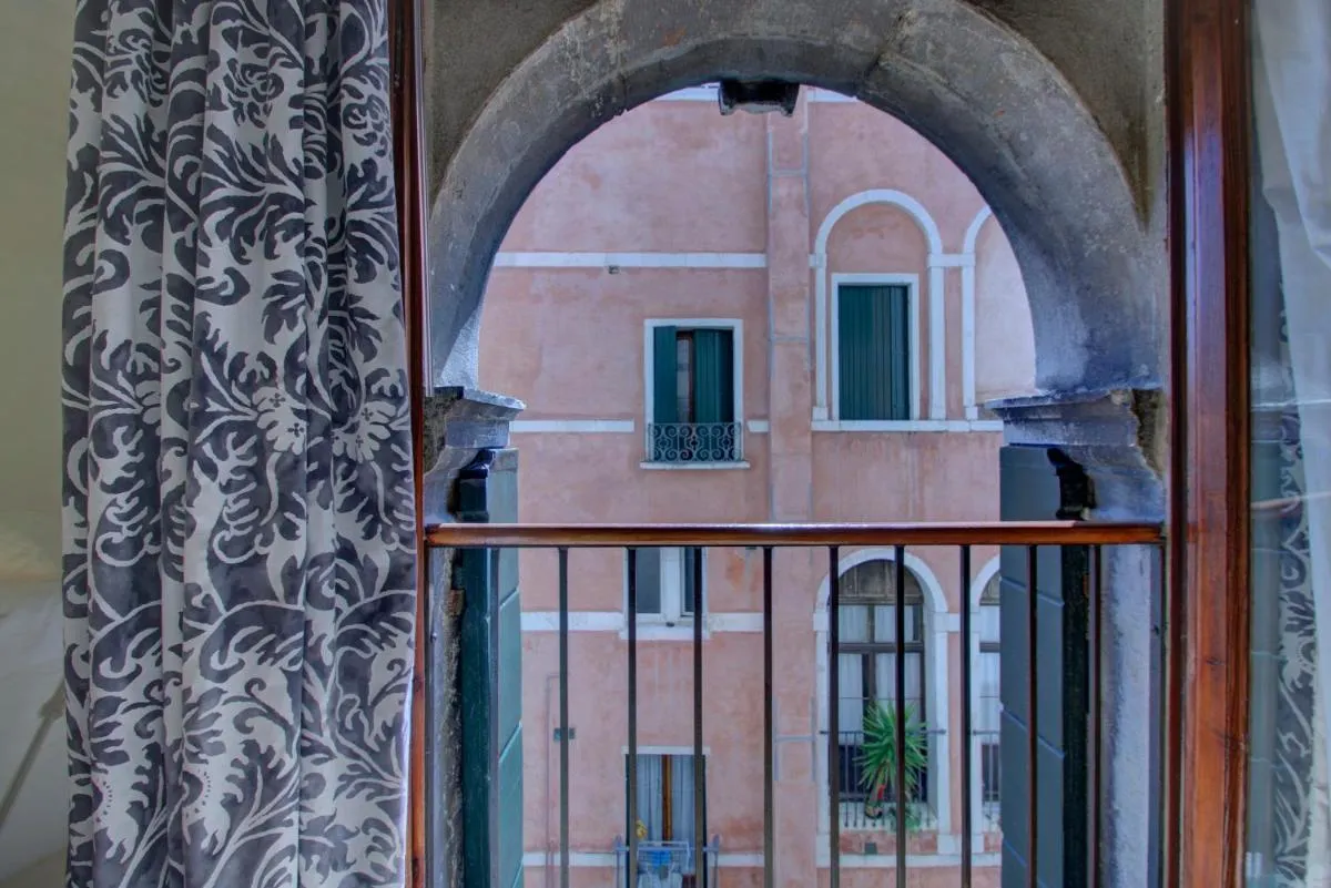 Image 5 of MARCO Canal-views