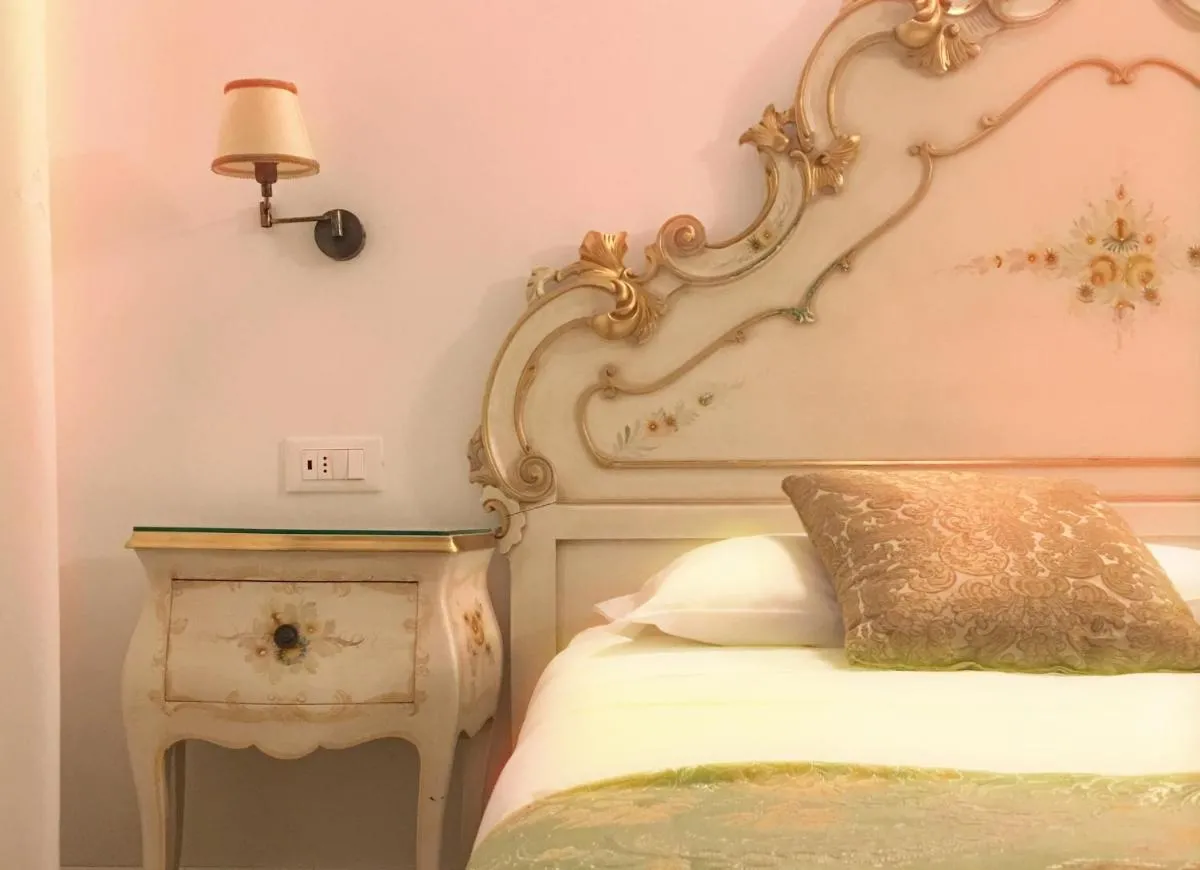 Image 6 of MICHELLE IN VENICE Charming Houses