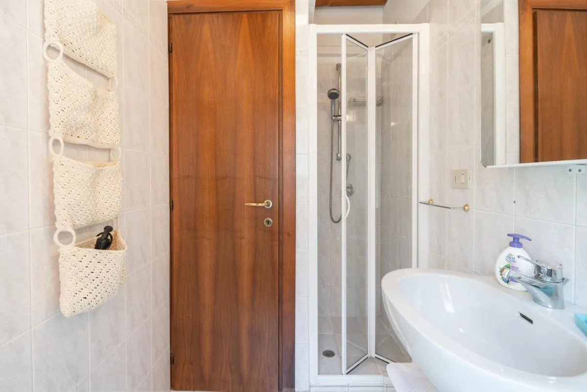 Image 6 of Maison Valentina