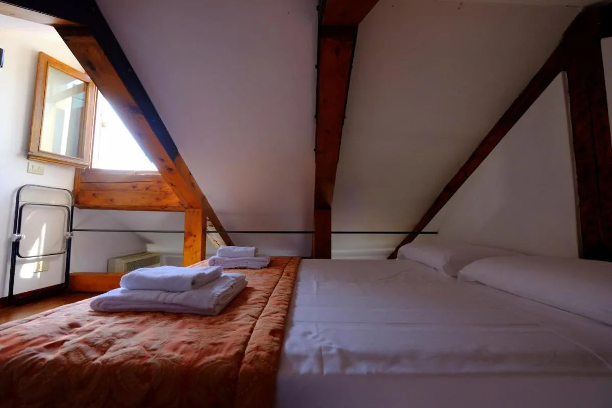 Image 6 of Mansardina San Marco