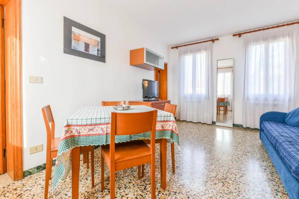 Image 4 of Mascareta, central apartment