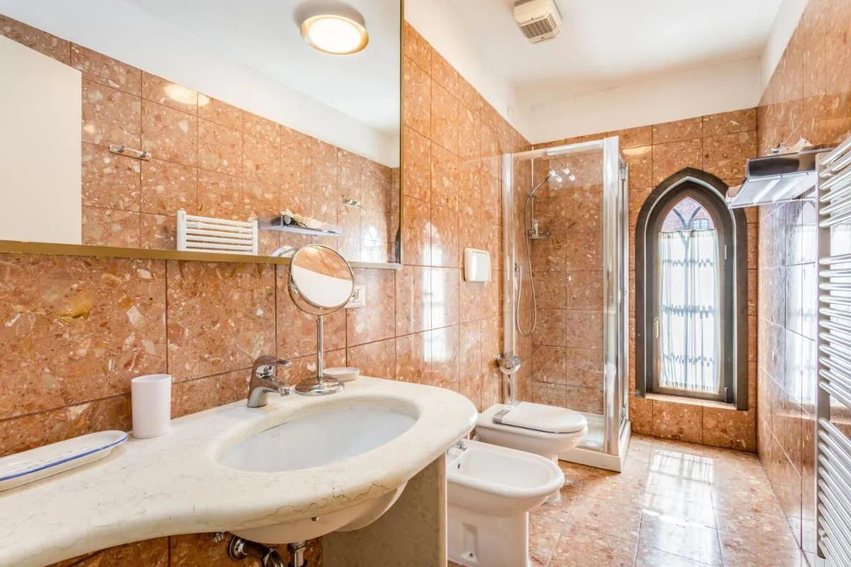 Image 2 of Molino Stucky Residence Suites