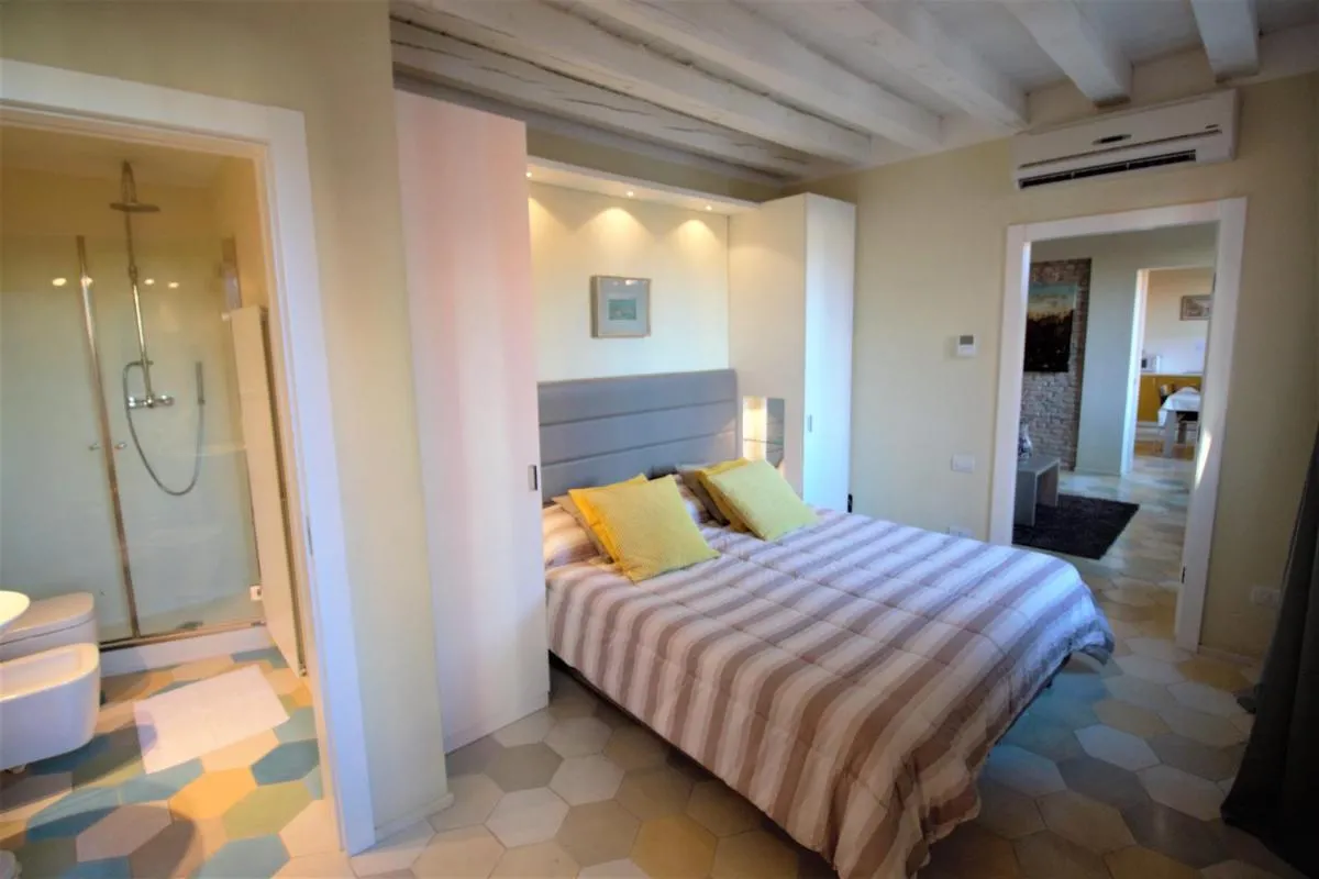 Image 1 of New central and spacious