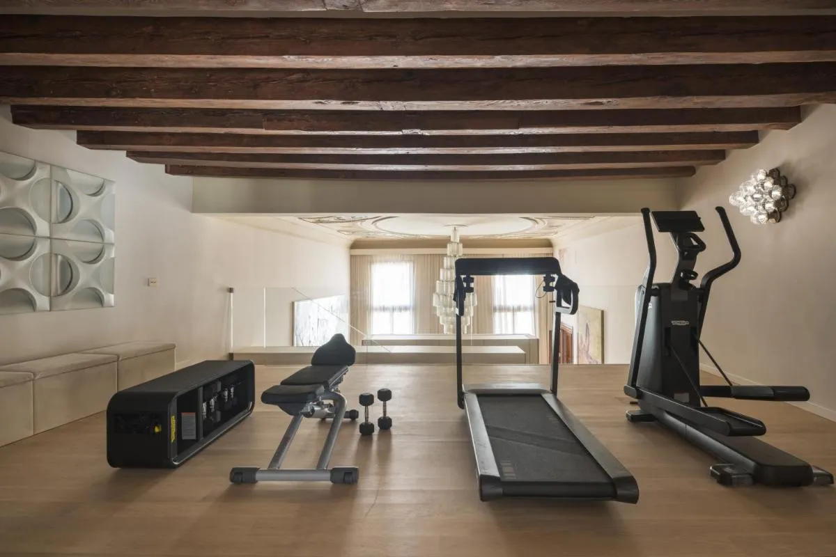 Image 4 of Noble Floor Art Apartment R&R