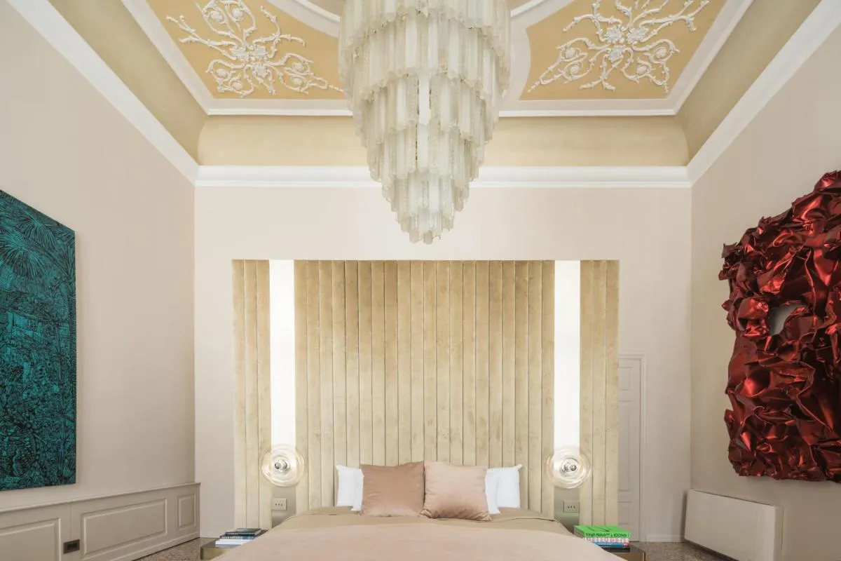 Image 1 of Noble Floor Art Apartment R&R