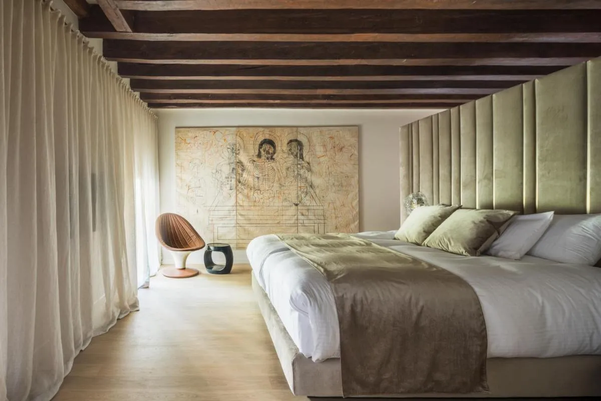 Image 5 of Noble Floor Art Apartment R&R