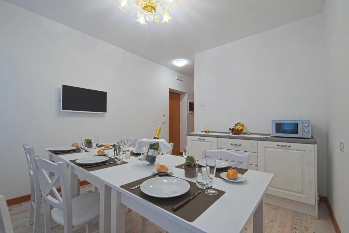 Image 4 of Palazzetto Canossa