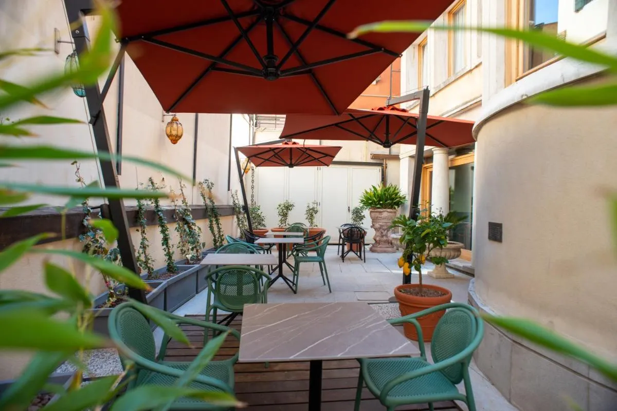 Image 5 of Palazzina Fortuny