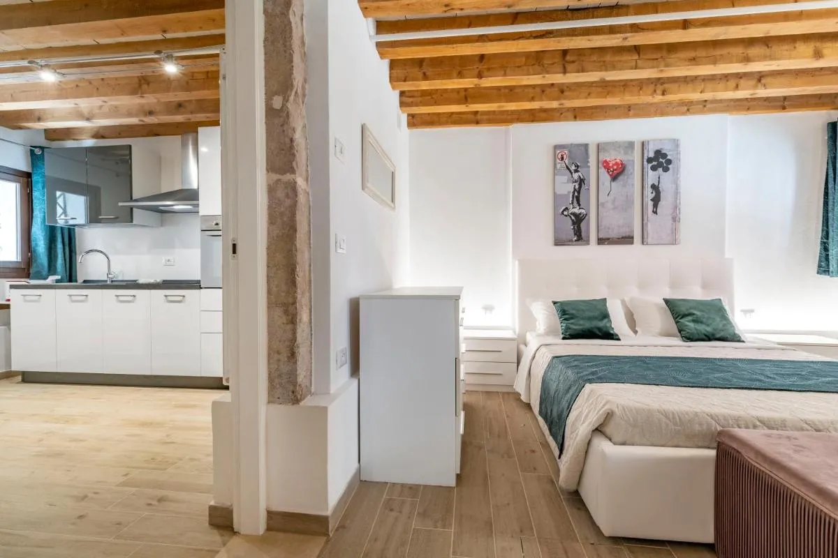 Image 1 of Palazzo Preziosa – Rialto