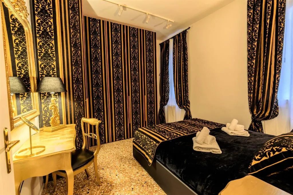 Image of Palazzo del Sale, Rialto