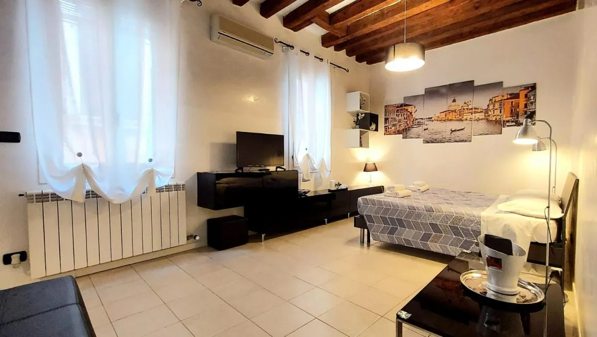 Image 1 of Palazzo del Sale, Rialto