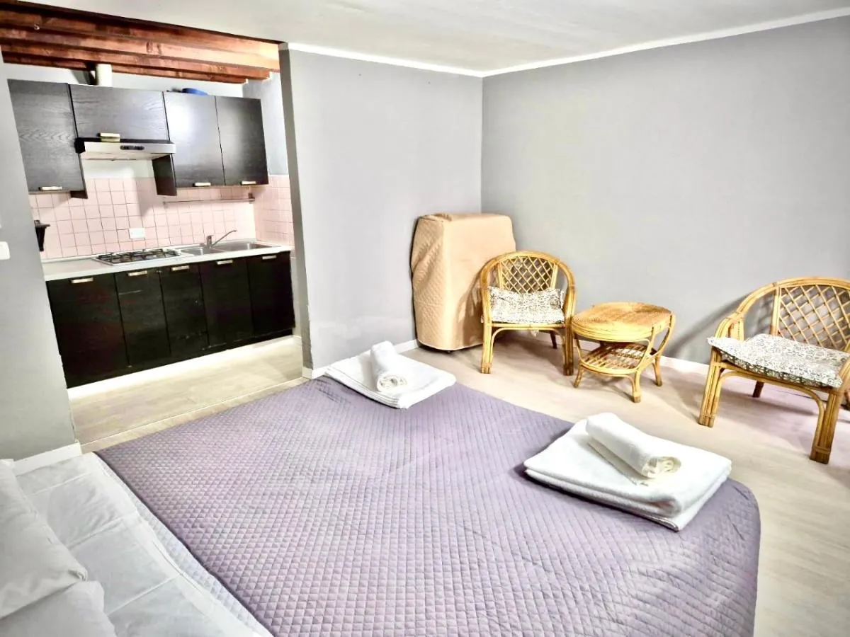 Image 2 of Palazzo diedo 2