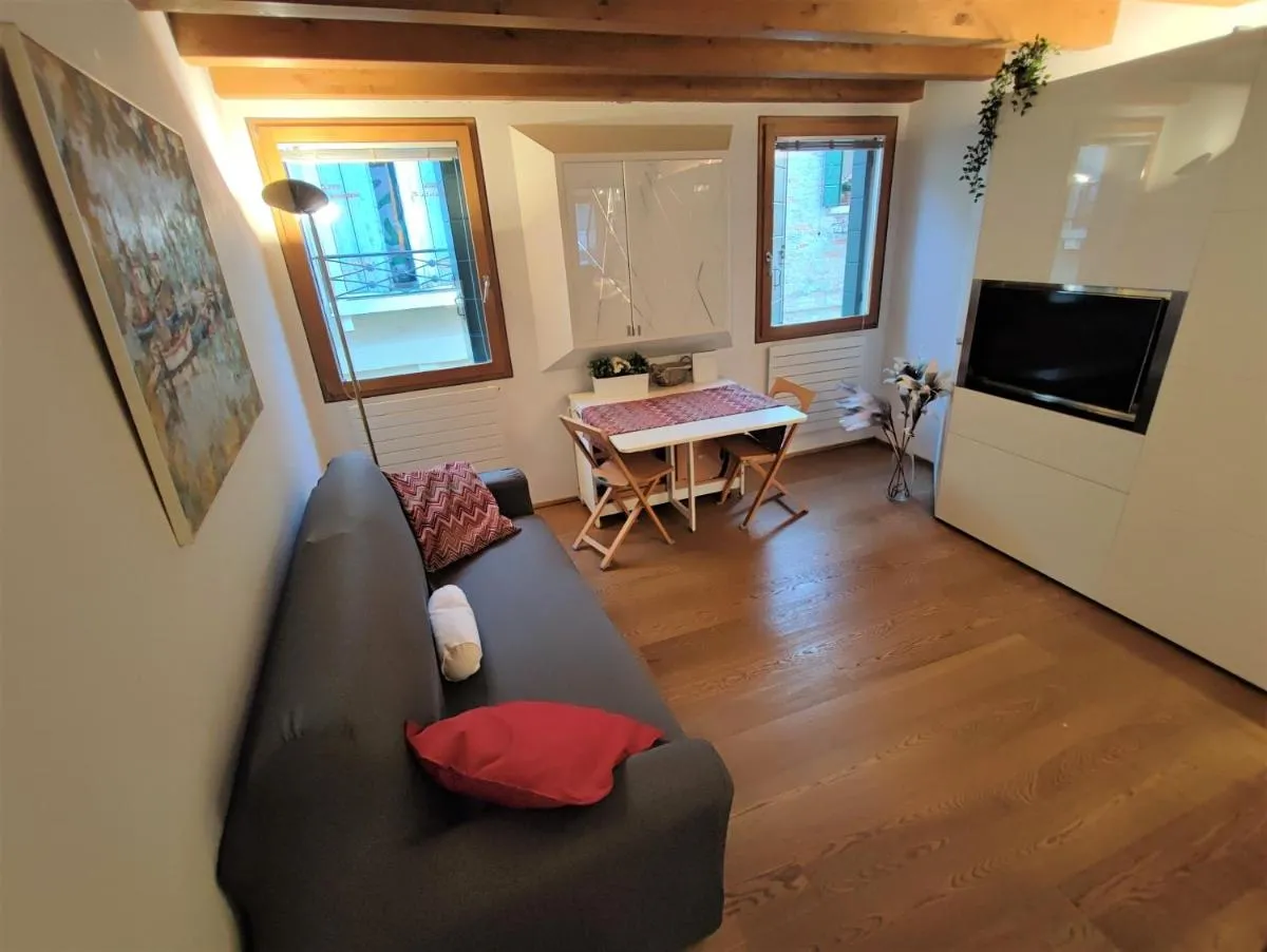 Image 4 of Pandora Flat with Altana