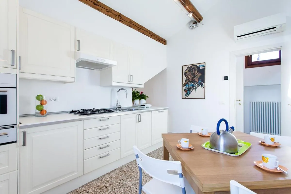 Image 3 of Prince Apartments