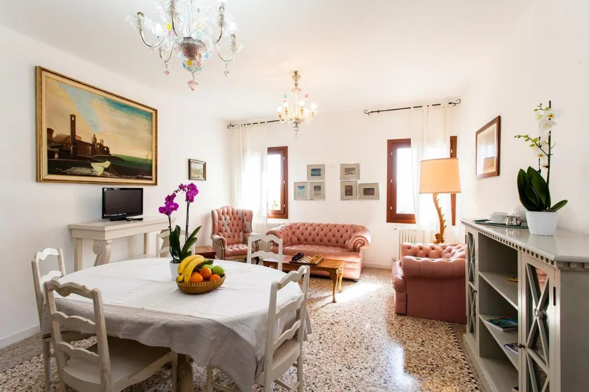 Image 4 of Prince Apartments