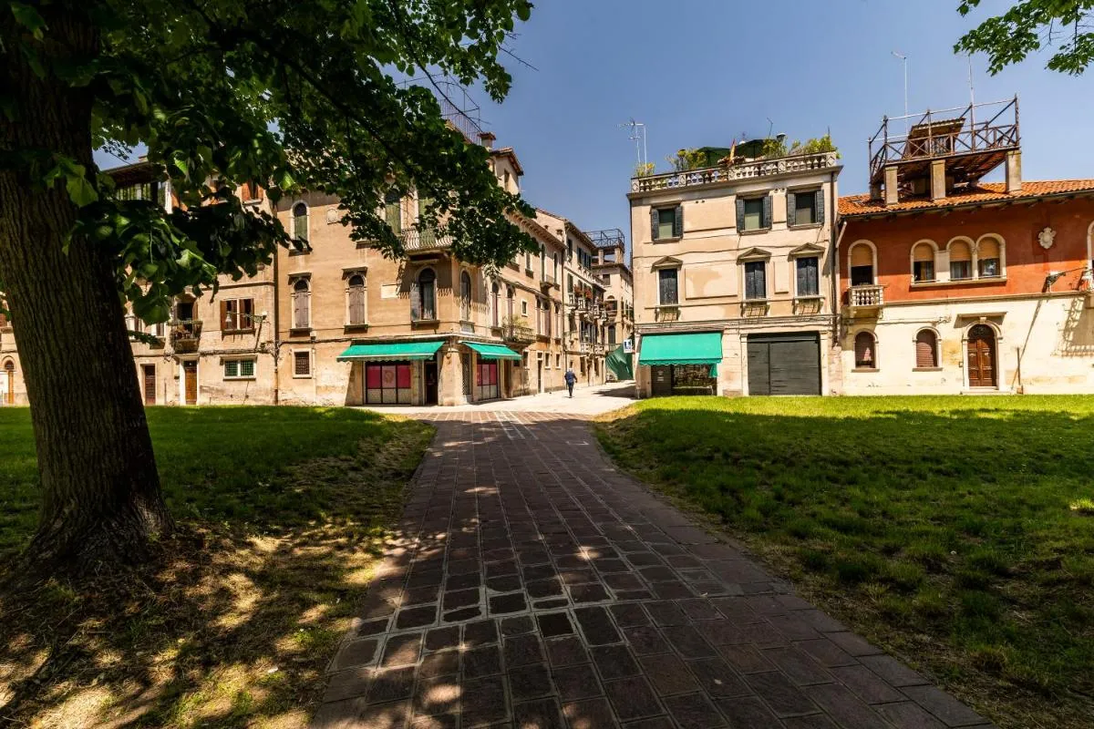 Image 5 of Queen House Venezia