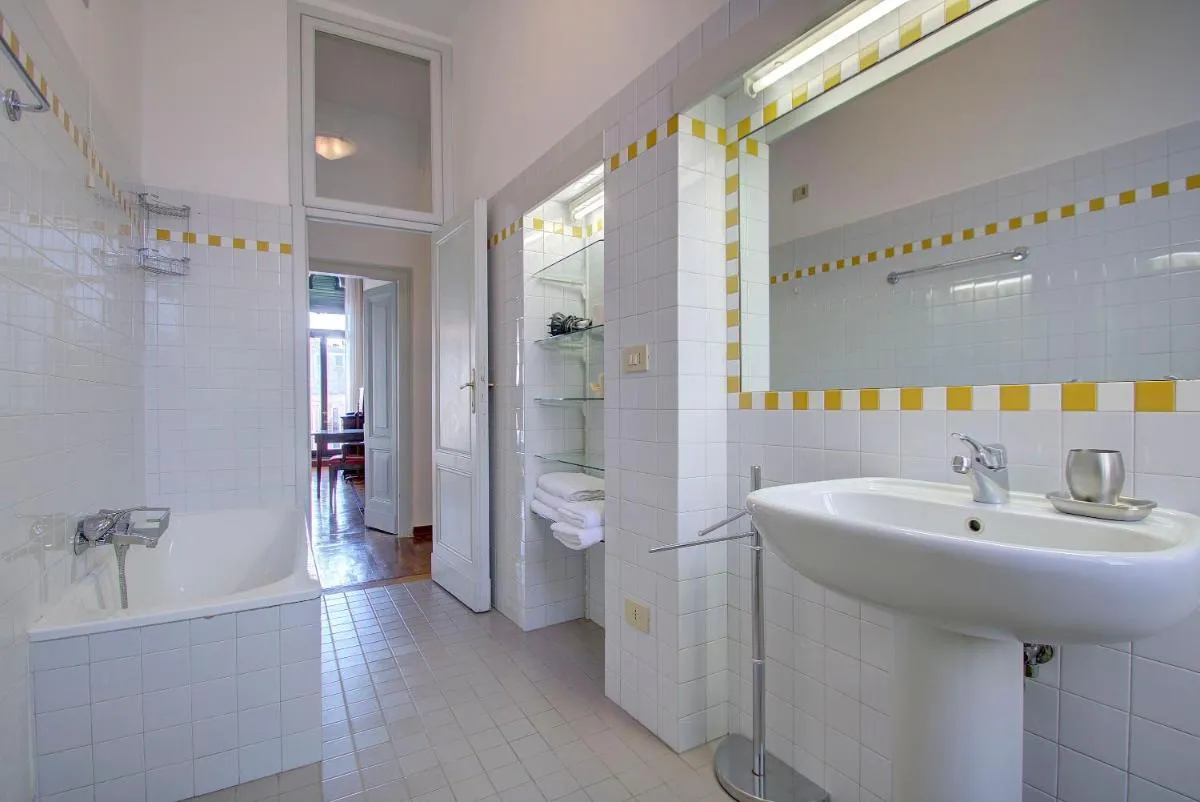 Image 2 of RABOSO Grand 9-windows