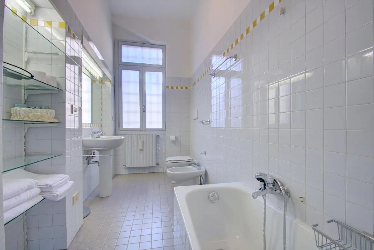 Image 6 of RABOSO Grand 9-windows