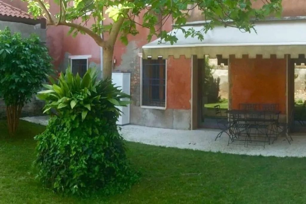 Image of Raphael’s Garden House