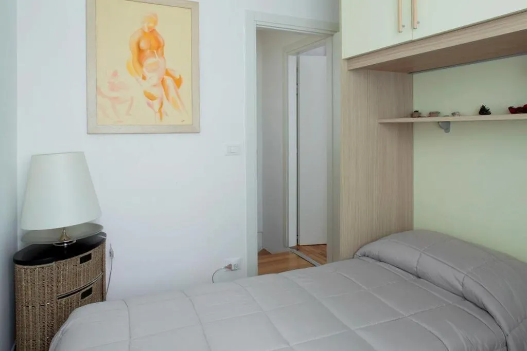 Image 5 of Red House ai Mori