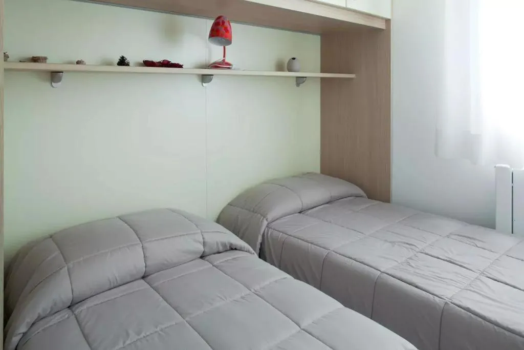 Image of Red House ai Mori