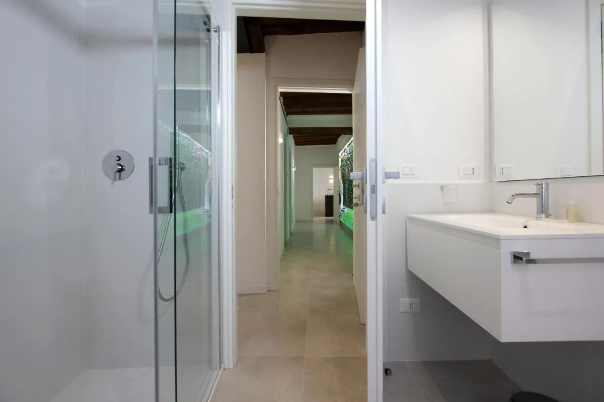 Image 2 of Residence Modern Art