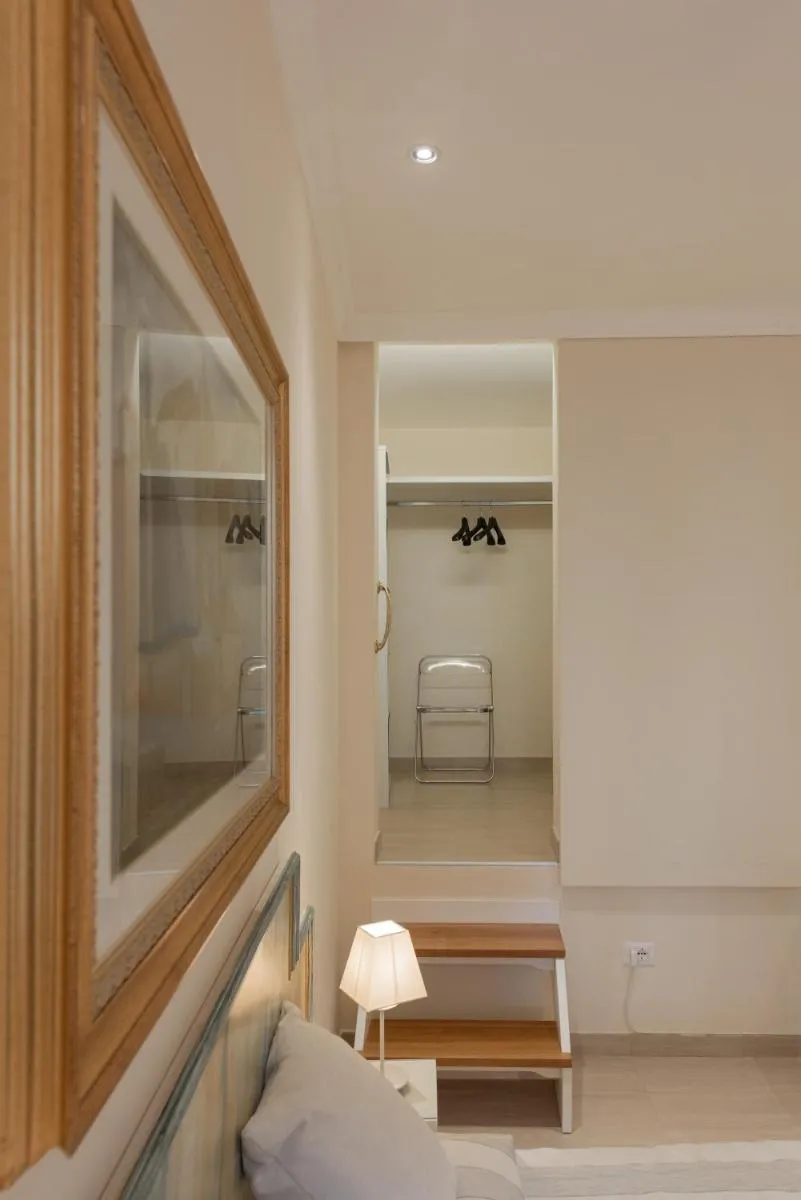 Image 3 of Romance in Rialto – your house to stay together