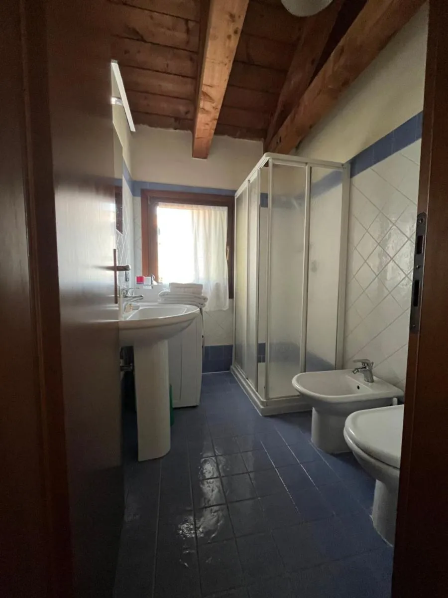 Image 1 of Romantic Rialto Apartment