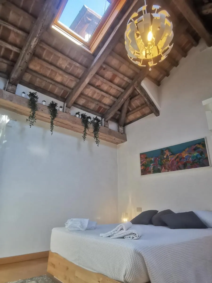 Image 3 of Romantic Sky Apartment