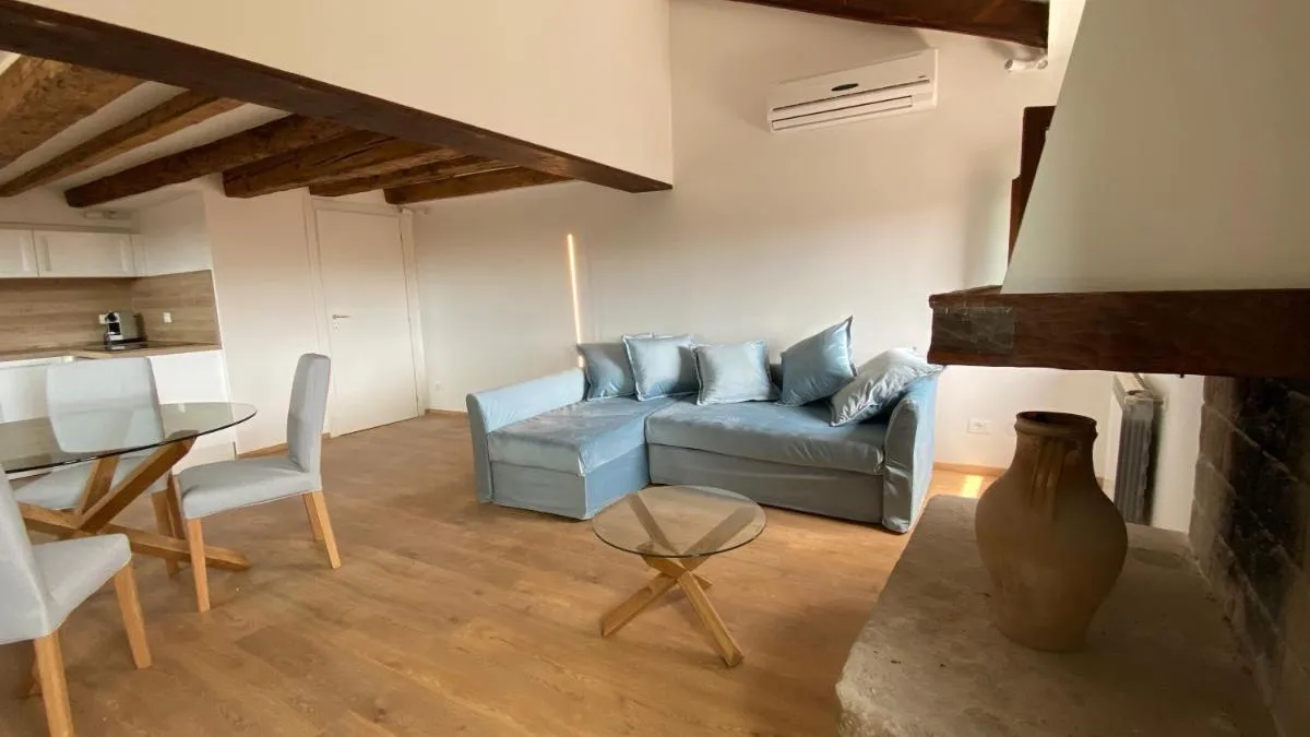 Image 2 of Rooftop 3999