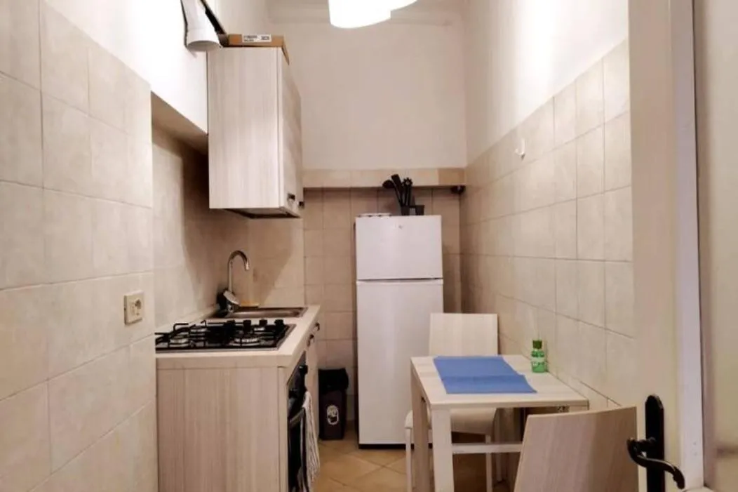 Image 3 of Ruga Giuffa