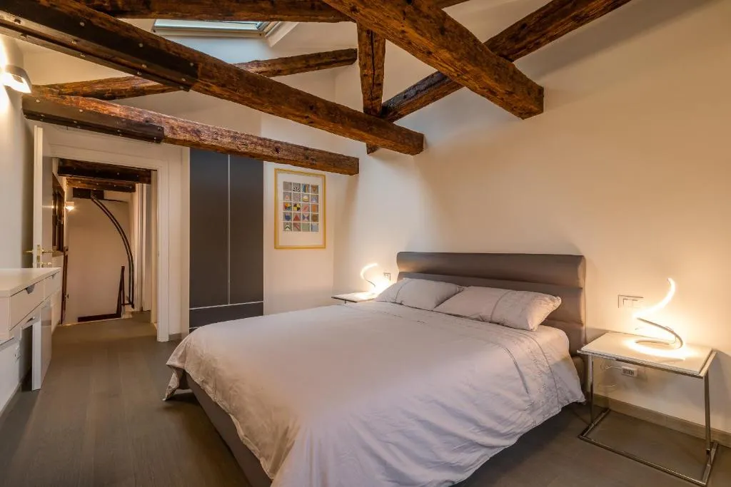 Image of SAINT MARK’S BASILICA @200 meters