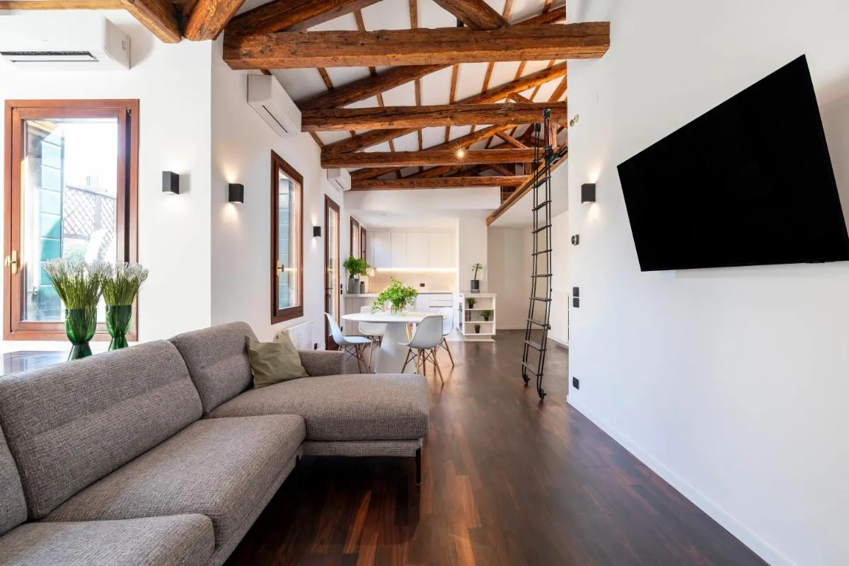 Image 4 of San Barnaba Palace R&R