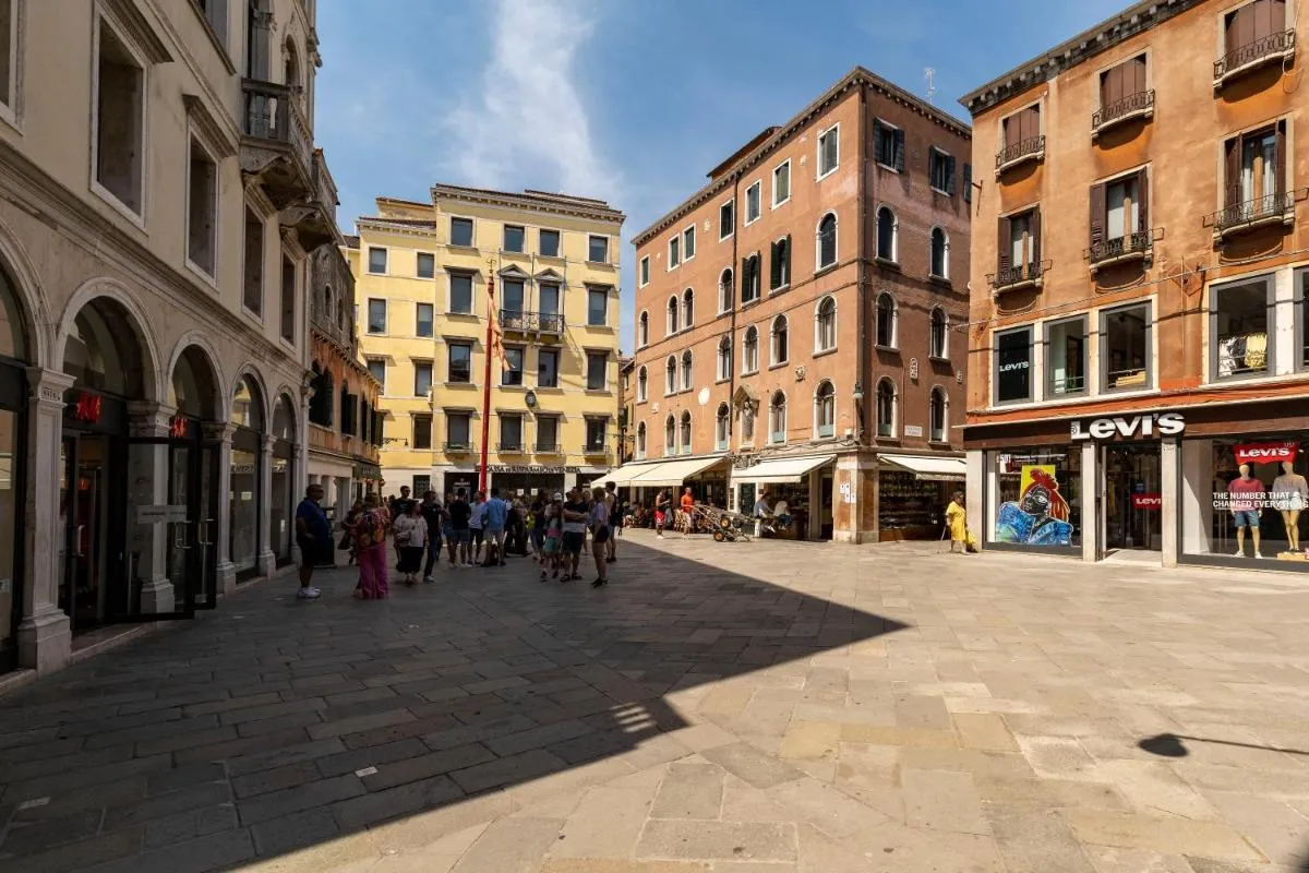 Image 5 of San Luca Flats