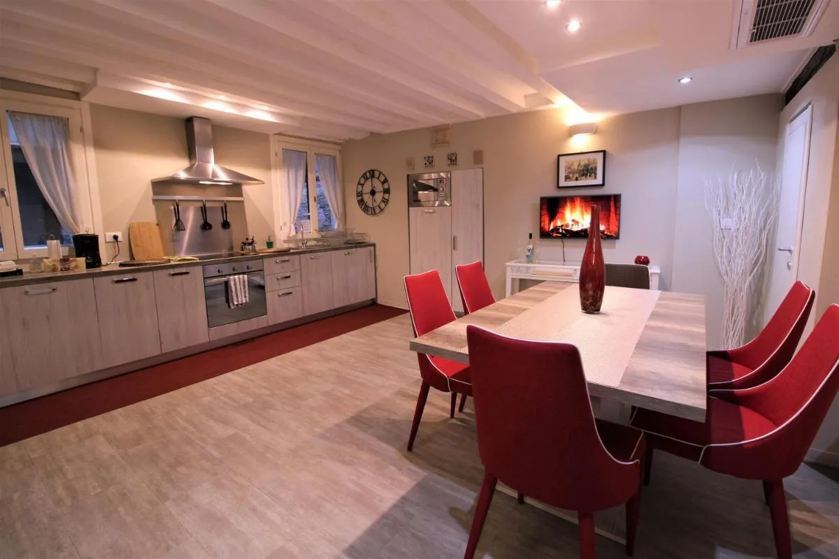 Image 3 of San Marco Fenice 3bdr 2bth apartment