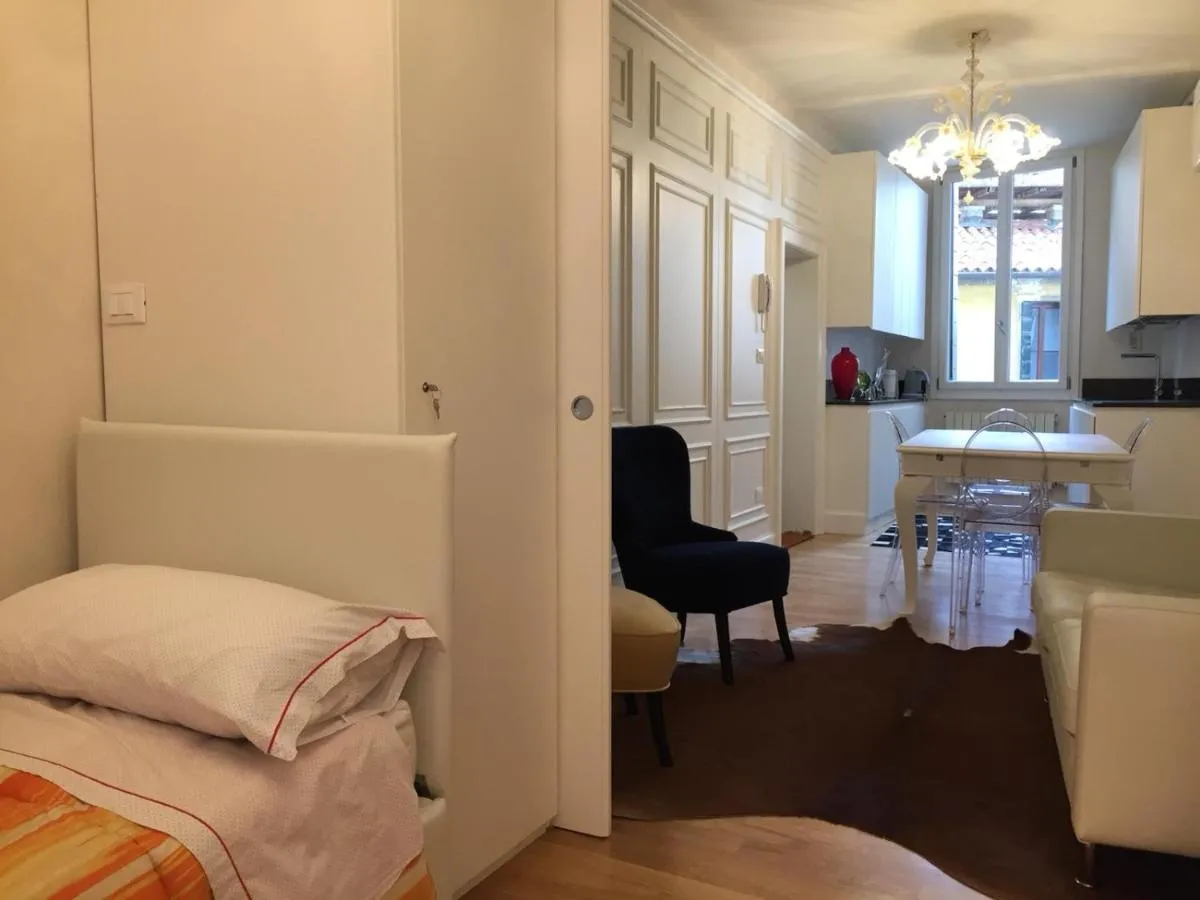 Image 6 of San Marco square apartament