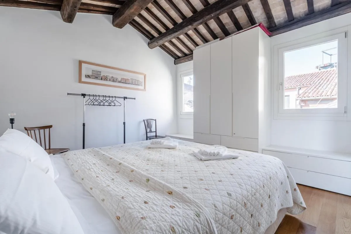 Image 6 of San Marco vista sui tetti veneziani Apartment