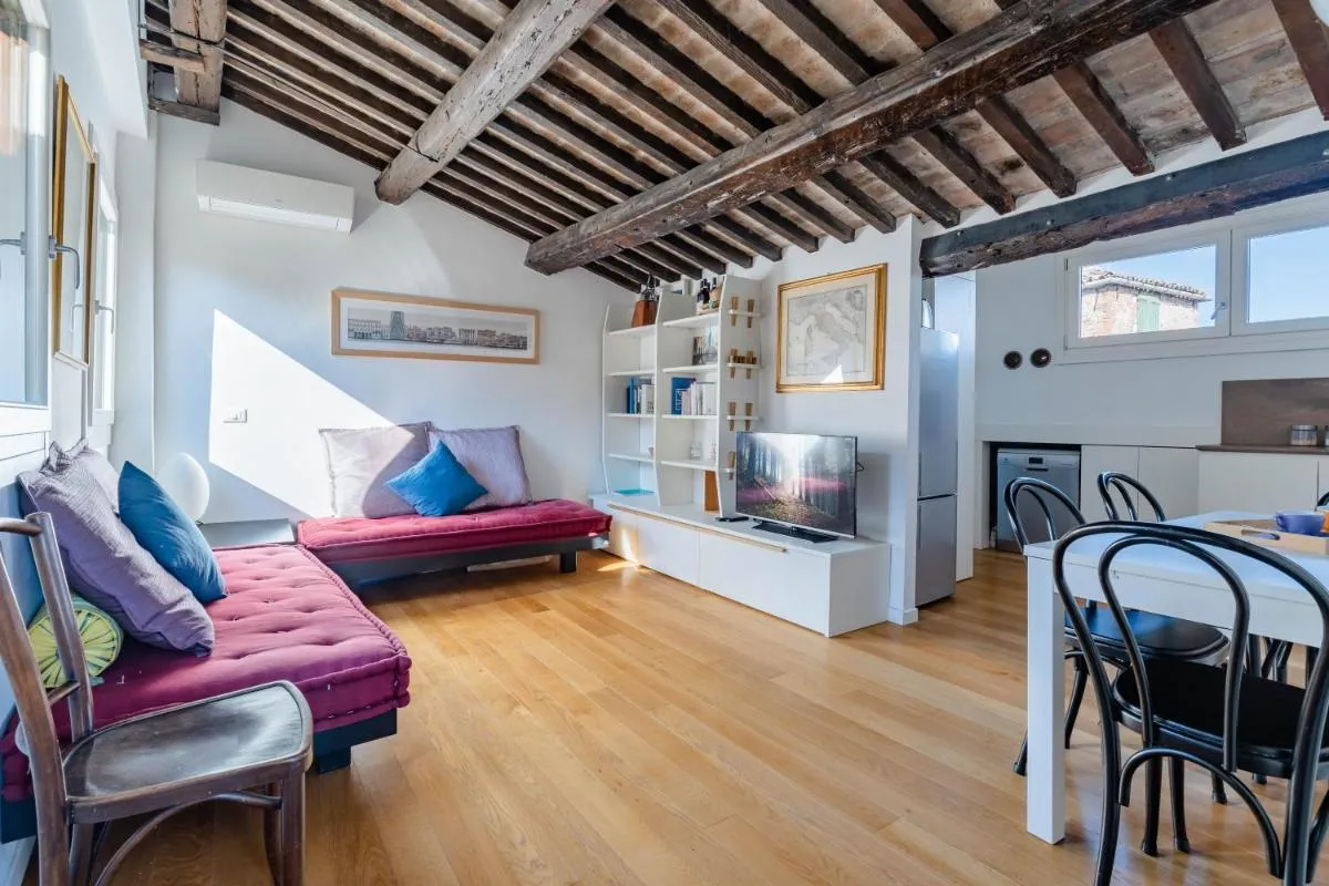 Image 3 of San Marco vista sui tetti veneziani Apartment