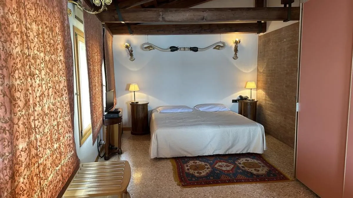 Image 6 of San Simeon Apartments