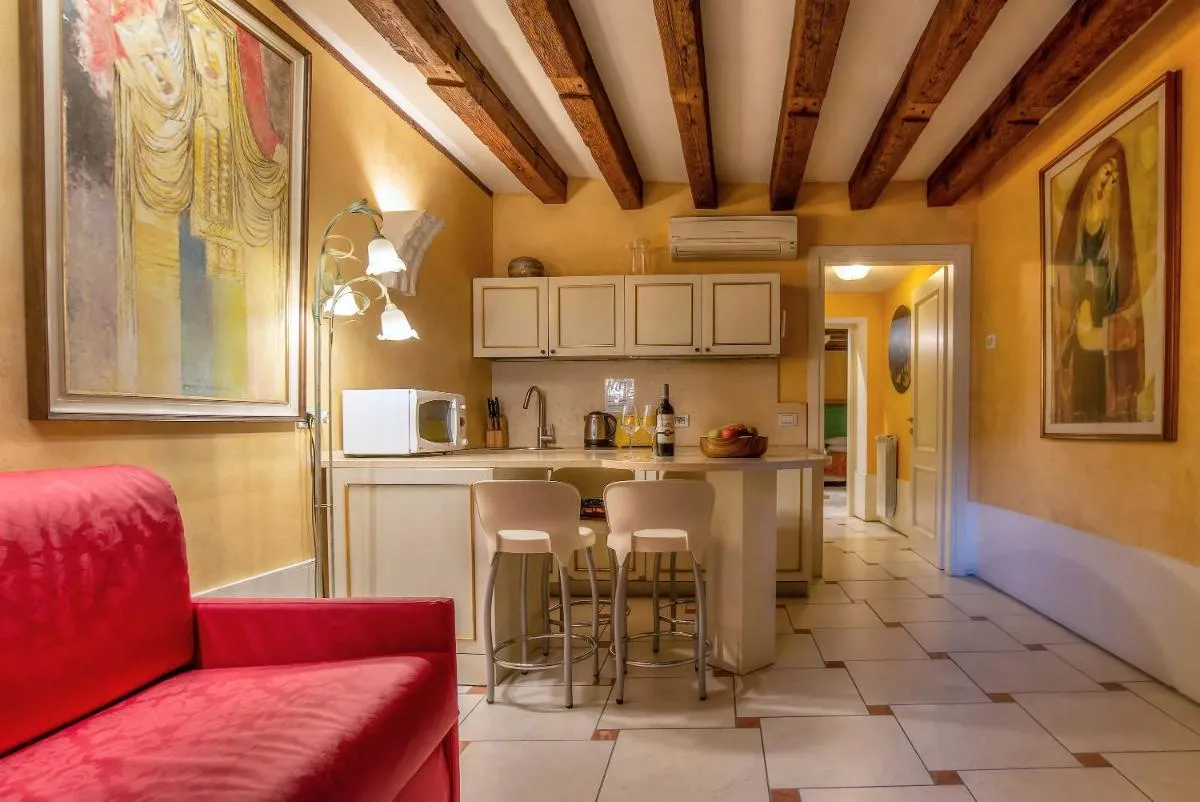 Image 3 of Sant’Angelo – Fenice Apartments in Venice