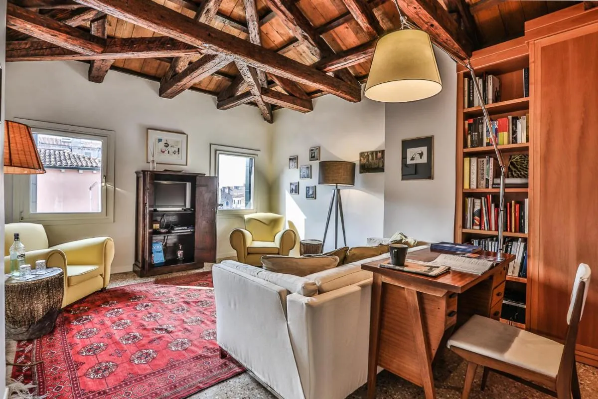 Image 4 of Santa Giustina Palace R&R