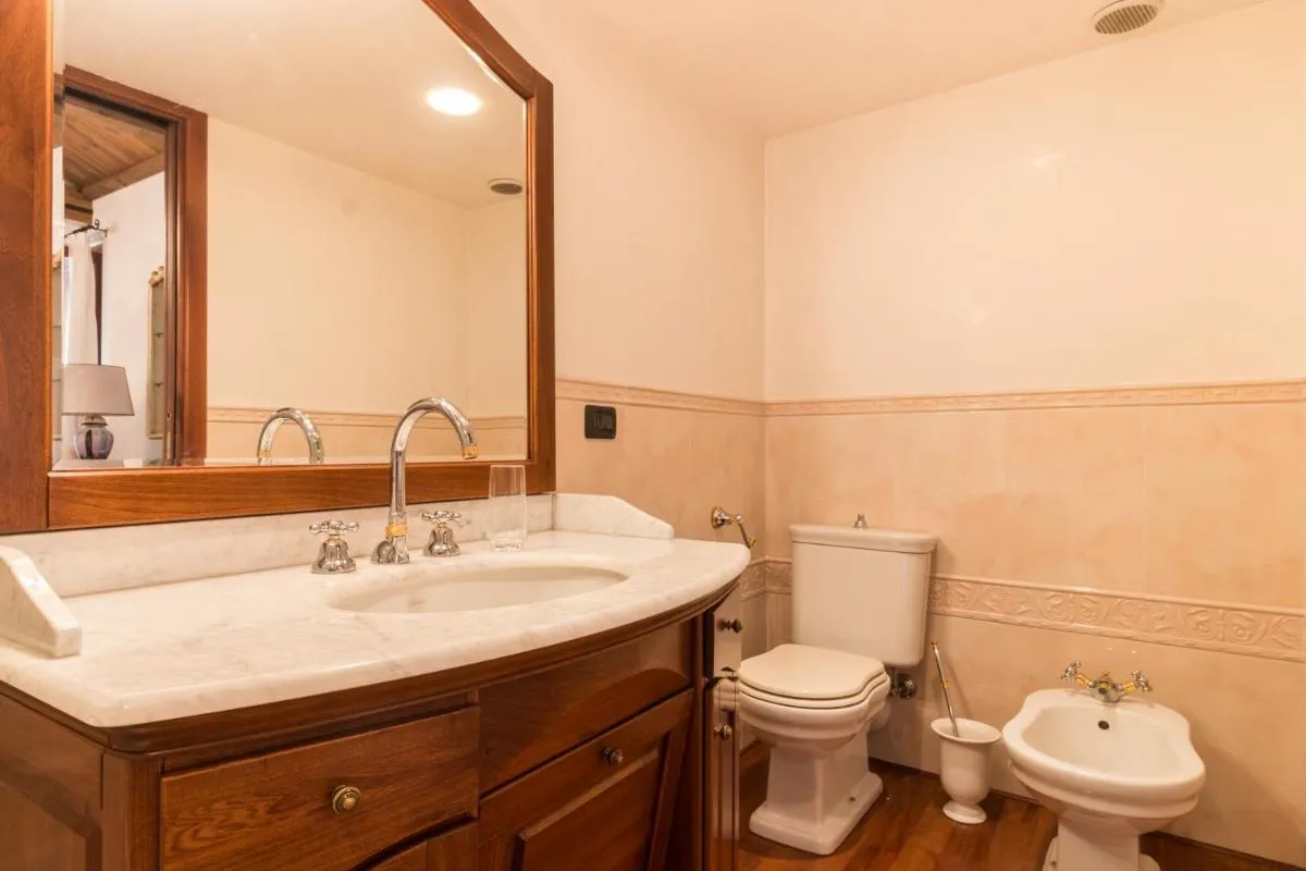 Image 6 of Serenissima