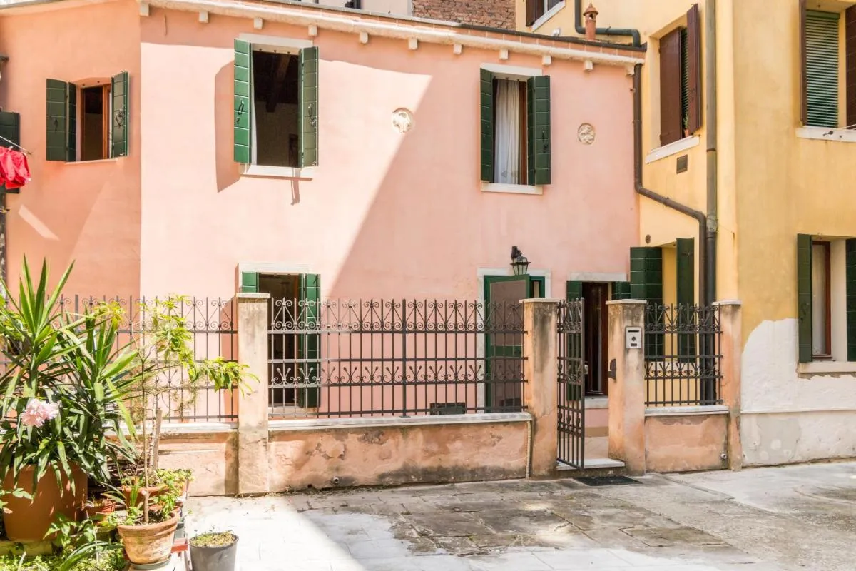 Image 4 of Serenissima