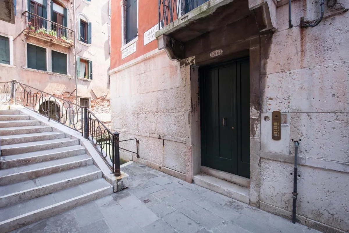 Image 3 of Simon’ Secret