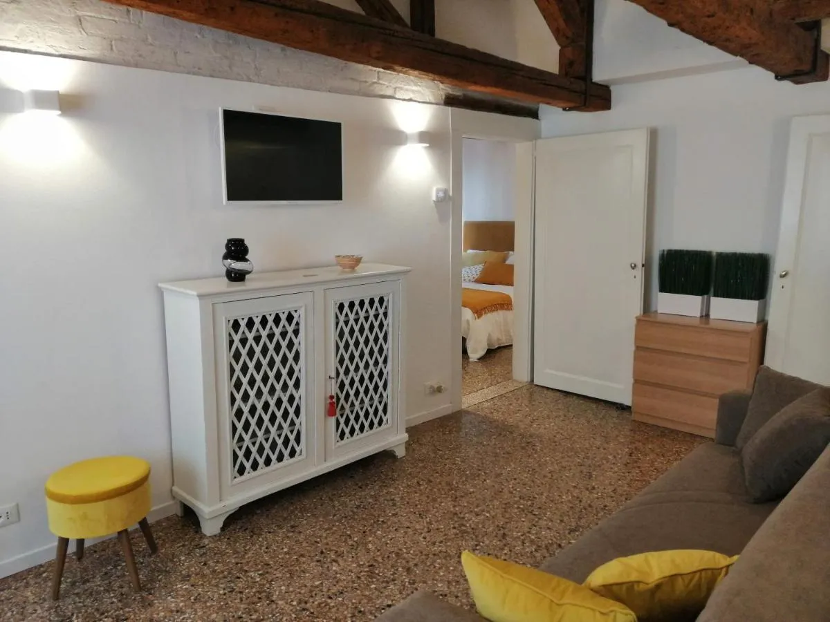 Image 4 of Stefany’s Home Venice Apartment