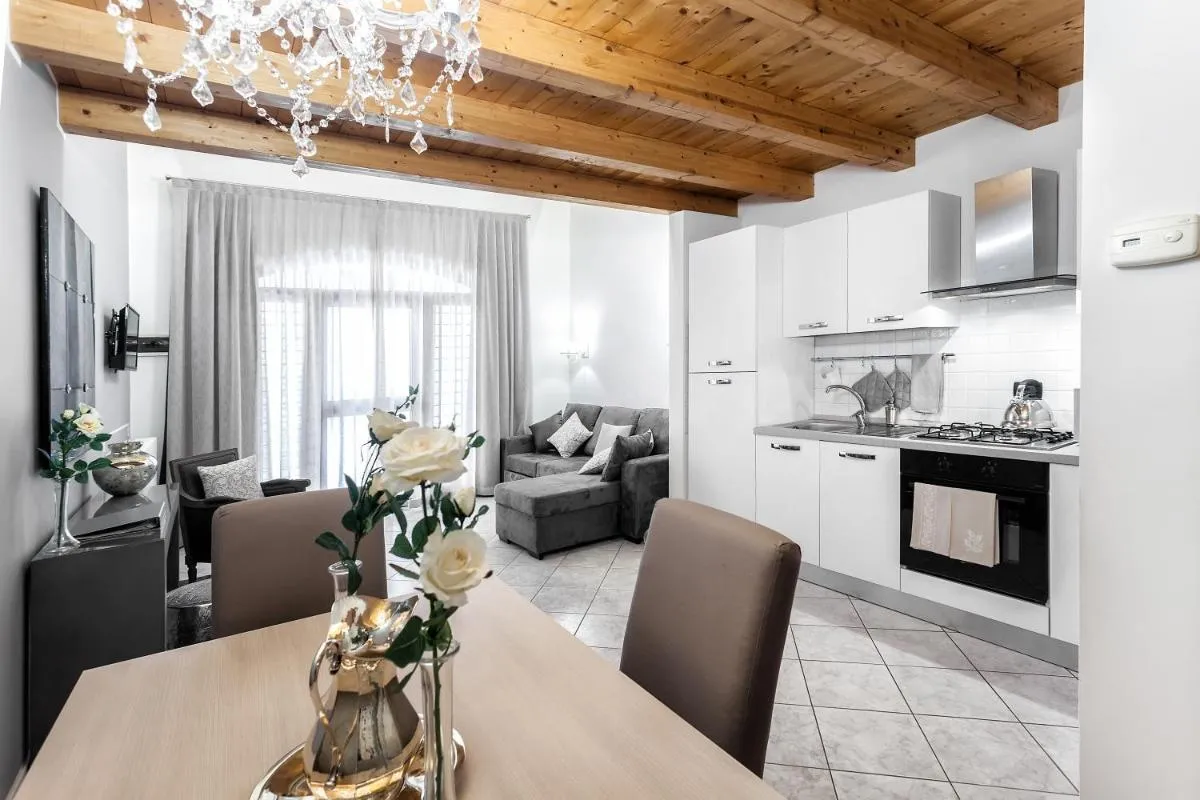 Image 3 of Stella Marina 4