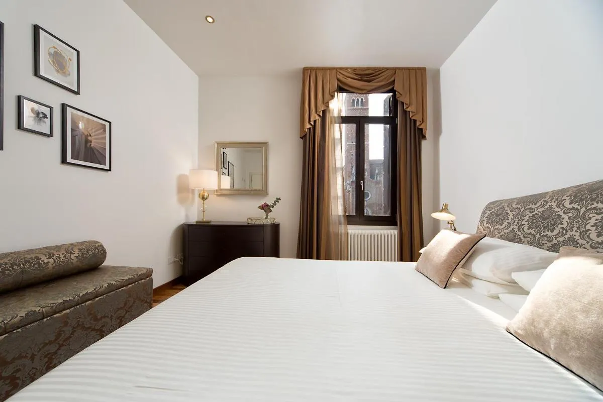 Image 1 of Suite Veronica & Maison Laguna