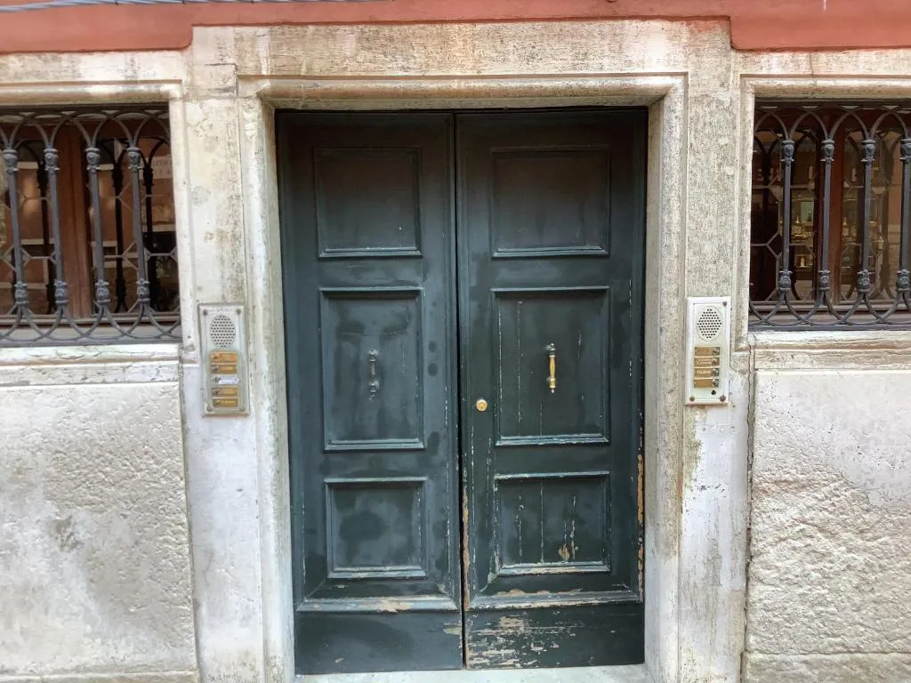 Image of Super central 1 bedroom apartment