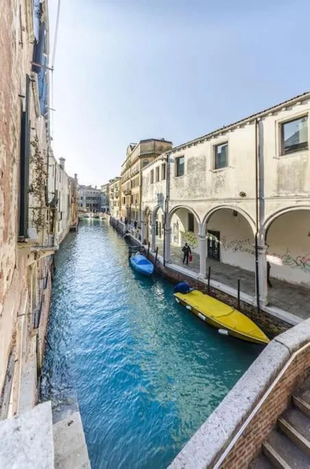 Image 5 of Sweet Suite